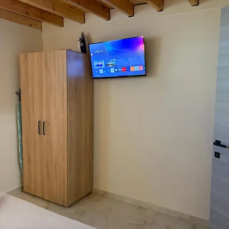 Doukas Loft شقة