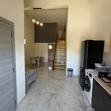 Doukas Loft شقة ني كارفالي